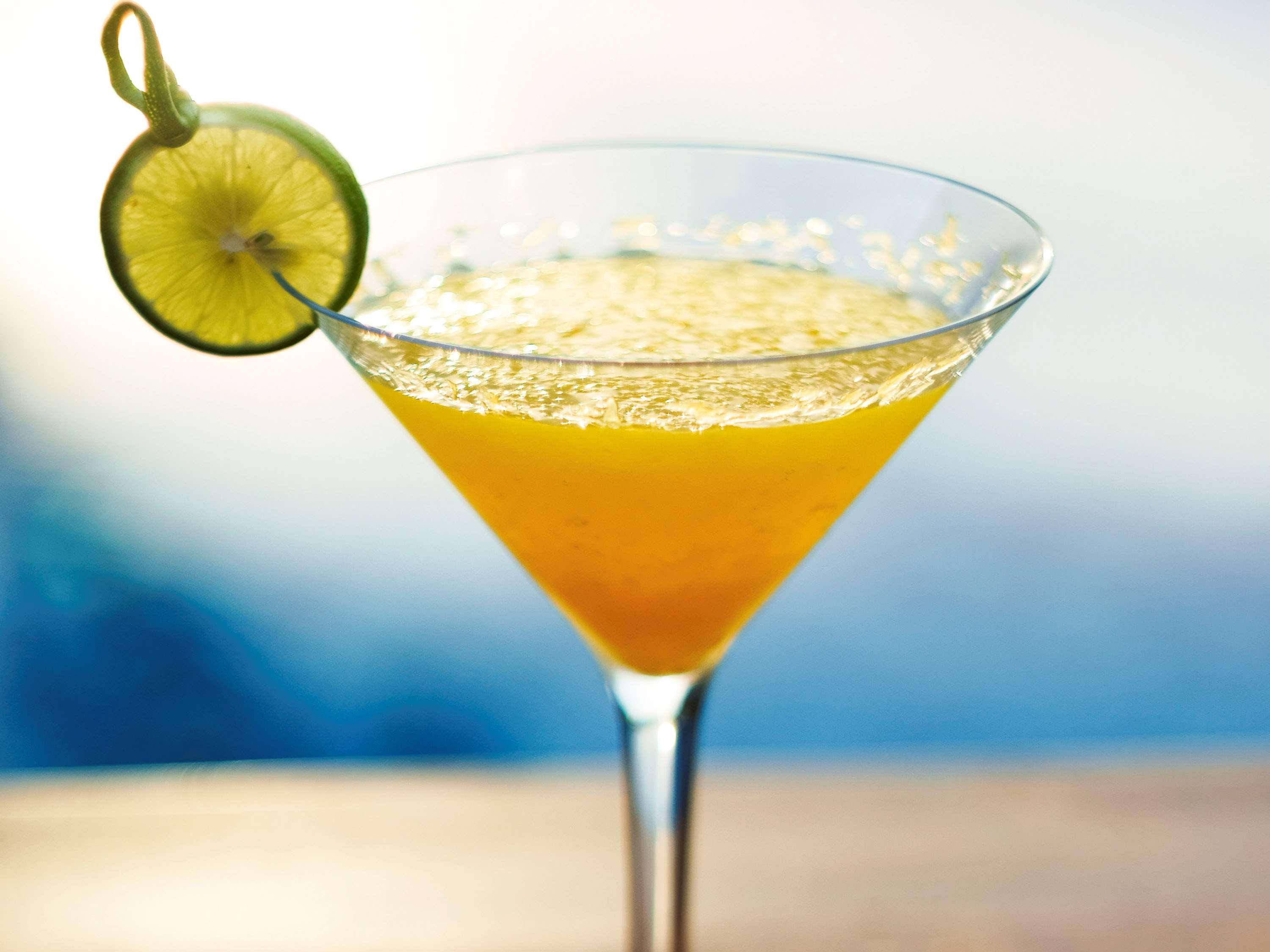 库塔海滩遗产酒店 - 由雅高酒店集团管理 庫塔 外观 照片 A mango margarita