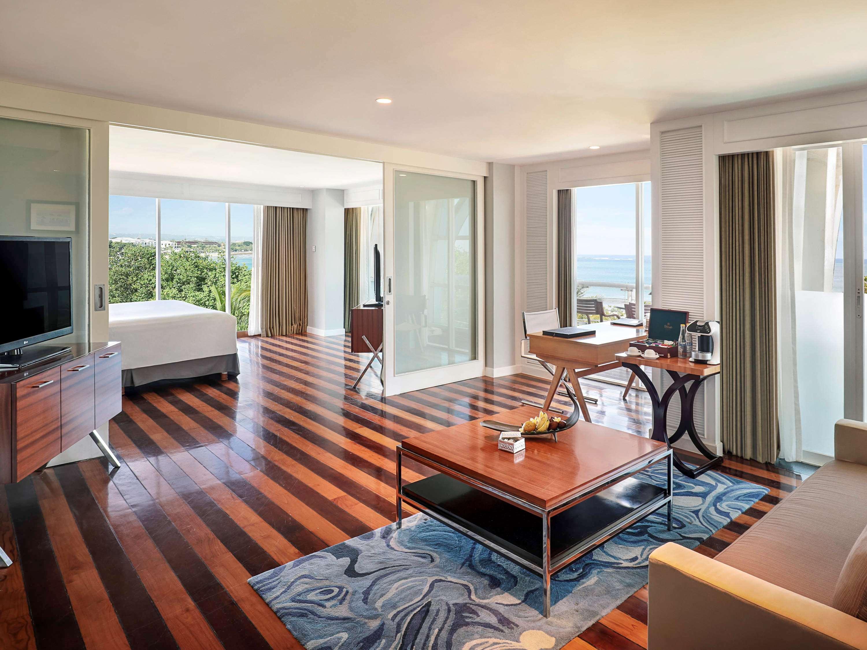 库塔海滩遗产酒店 - 由雅高酒店集团管理 庫塔 外观 照片 A suite at the hotel